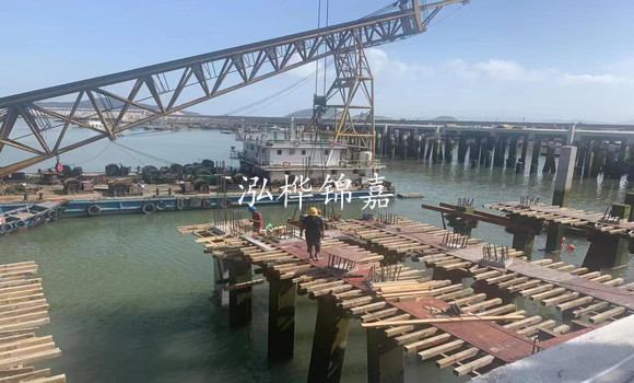 造成房屋地基下沉的原因是什么？如何利用打樁木處理地基下沉問題
